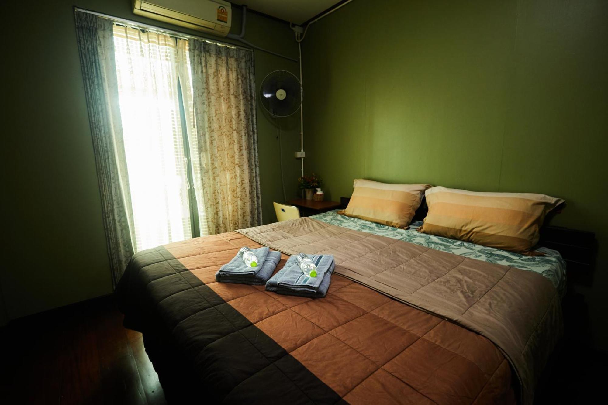 Chommuang Guest House Ayutthaya Chambre photo