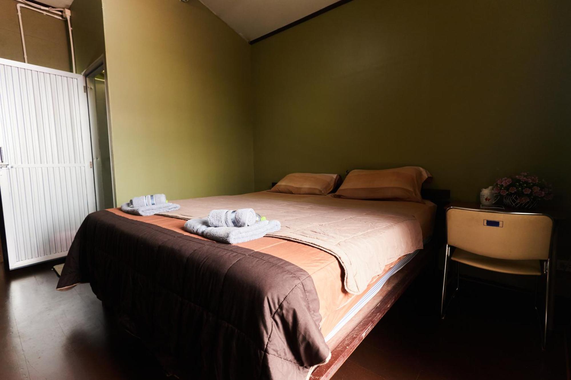 Chommuang Guest House Ayutthaya Chambre photo