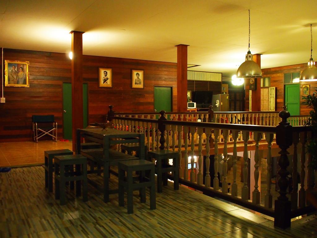 Chommuang Guest House Ayutthaya Extérieur photo