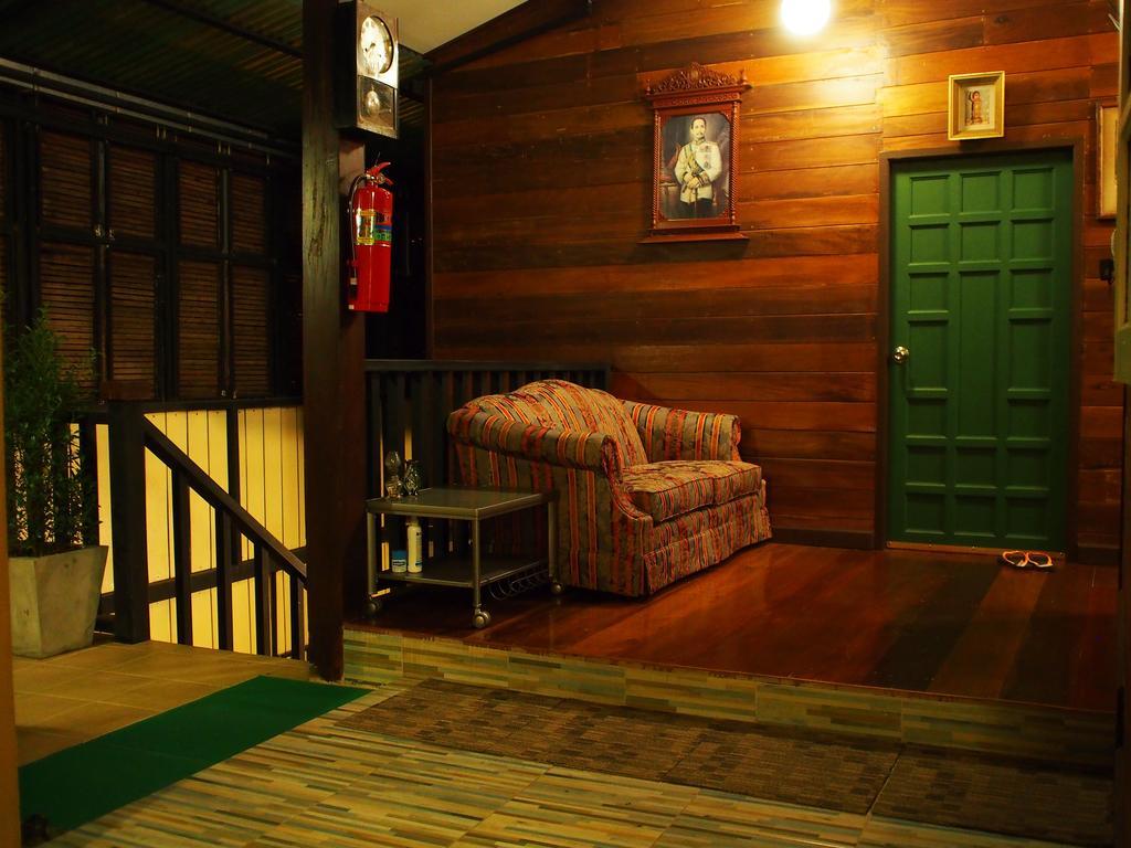 Chommuang Guest House Ayutthaya Extérieur photo